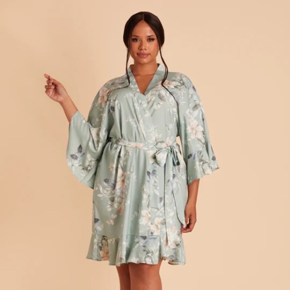 Birdy Grey floral sage robe - new, never worn. No tags (did not come with tags)